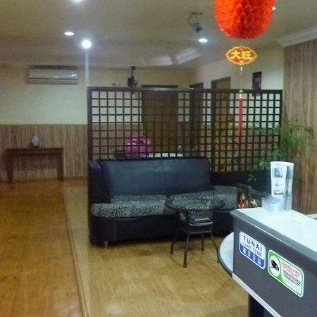 7 Hung Hung Inn Kota Kinabalu Eksteriør billede