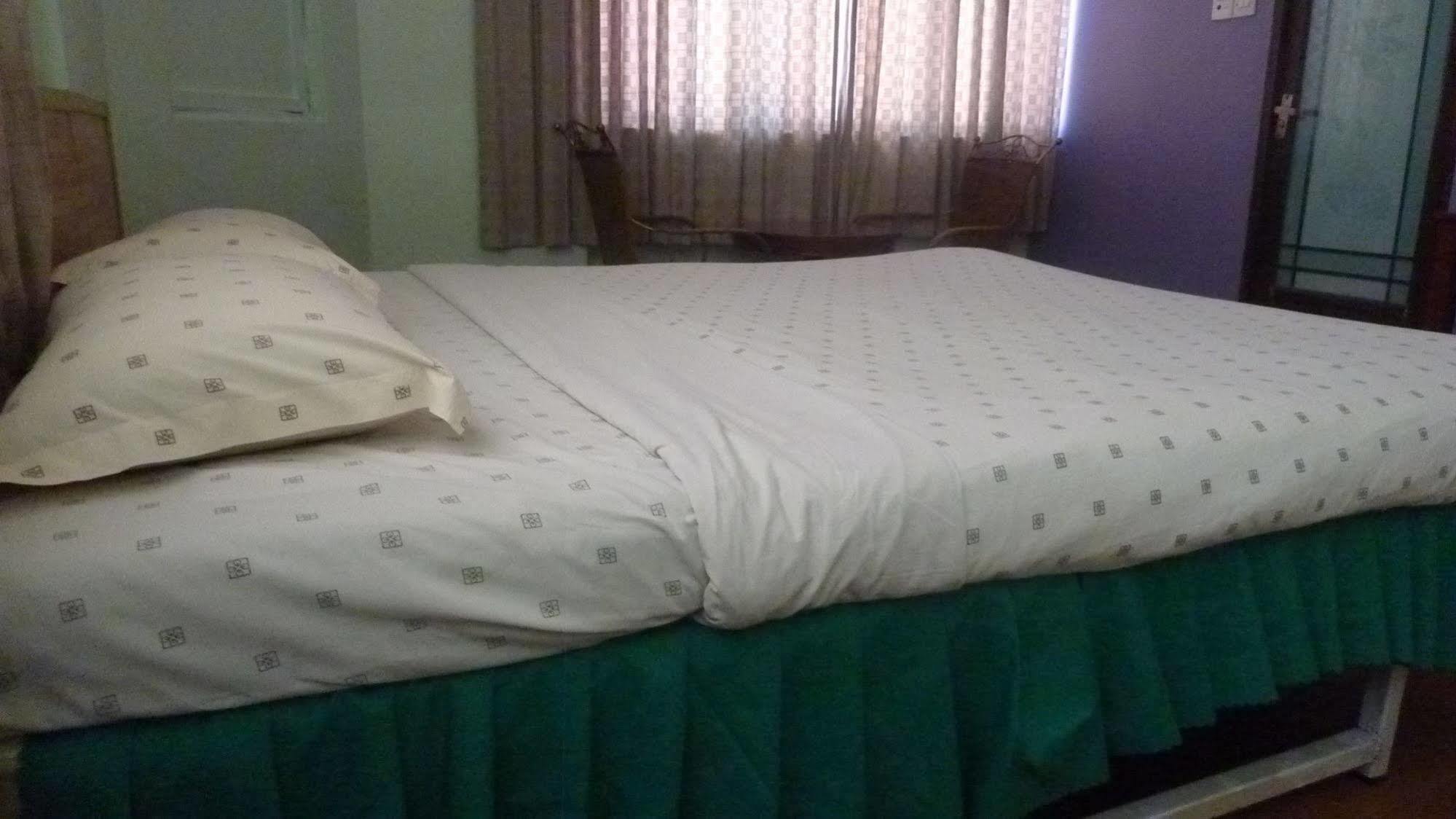 7 Hung Hung Inn Kota Kinabalu Eksteriør billede