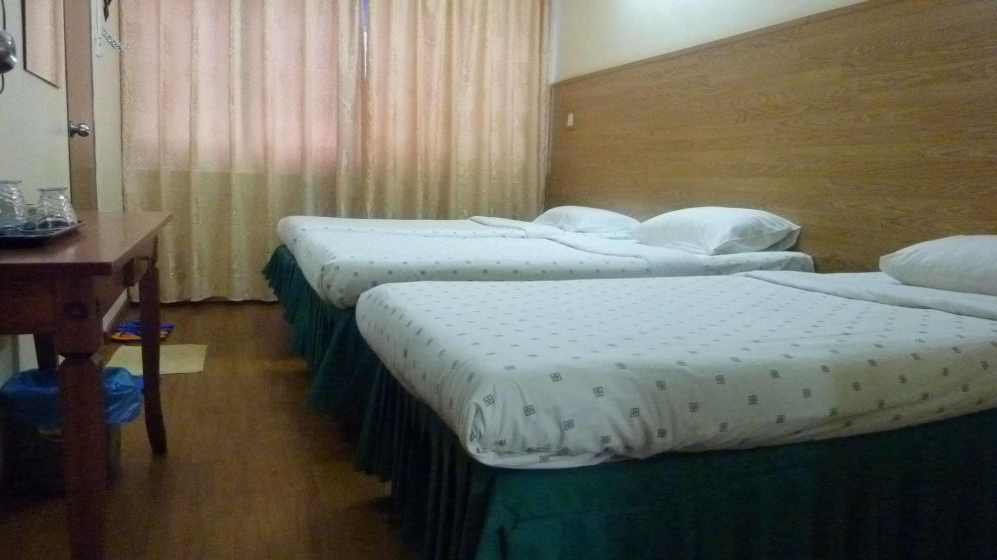 7 Hung Hung Inn Kota Kinabalu Eksteriør billede
