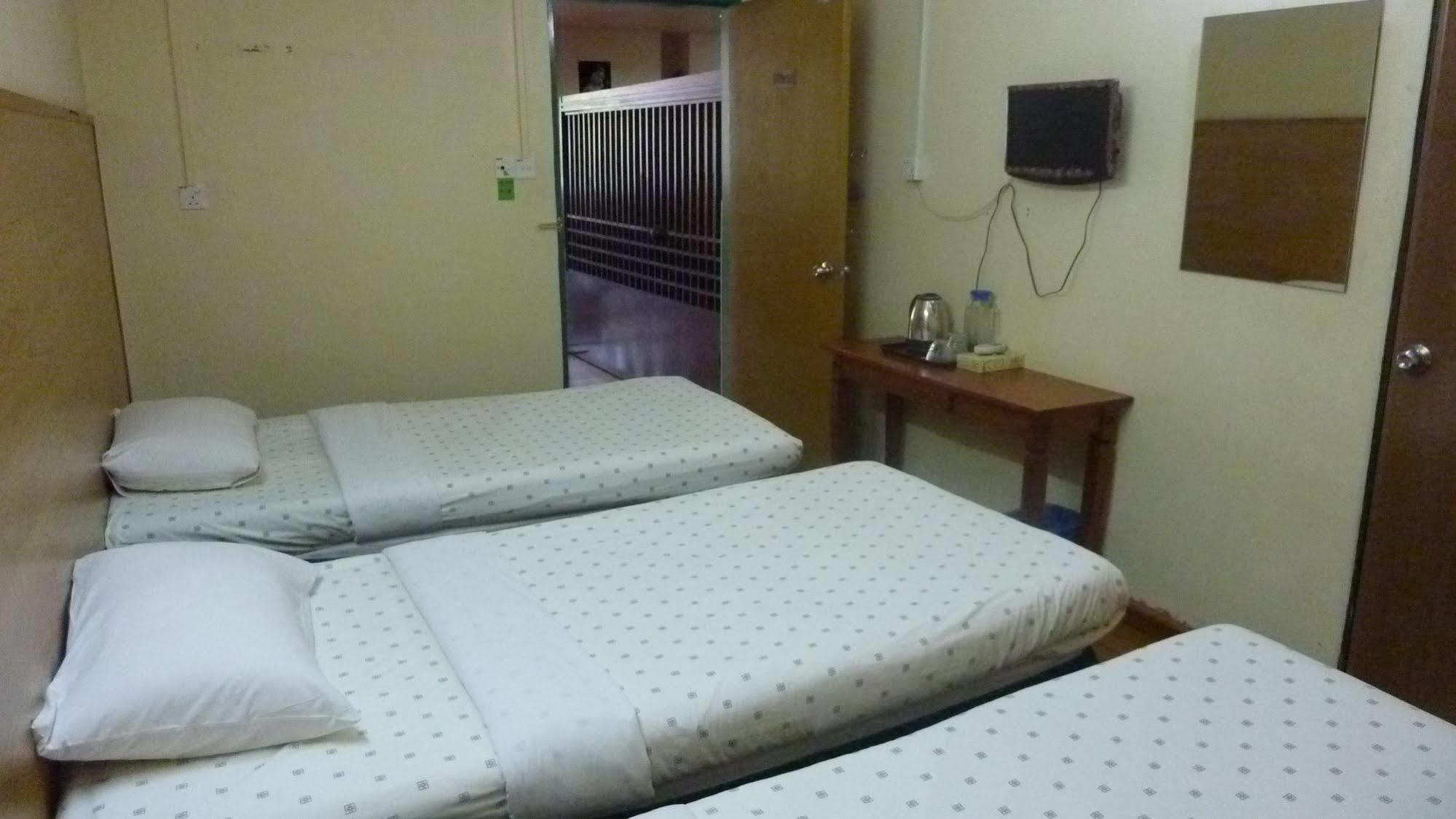 7 Hung Hung Inn Kota Kinabalu Eksteriør billede